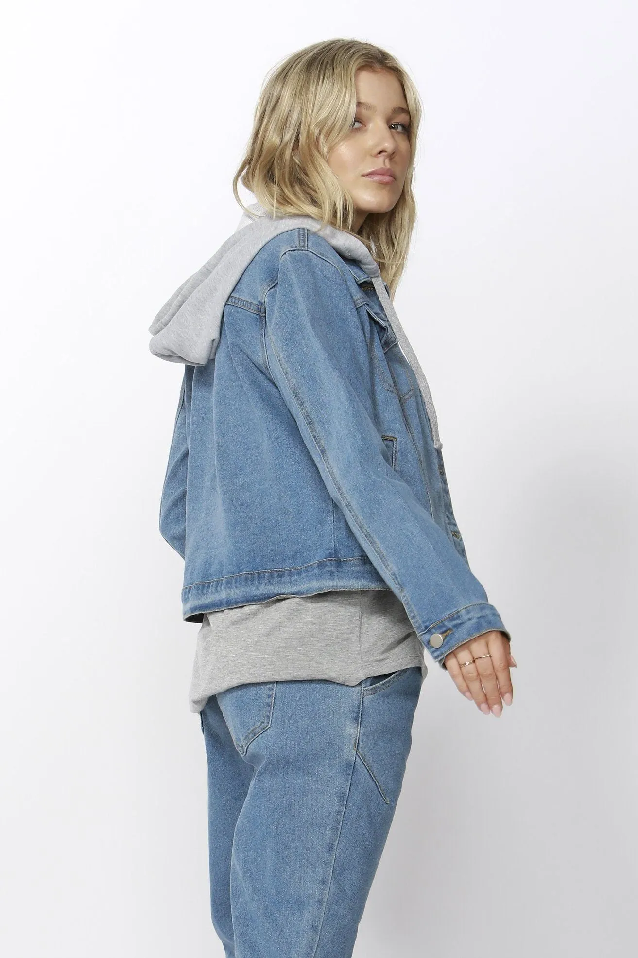 Betty Basics Gunner Denim Jacket in Vintage Blue