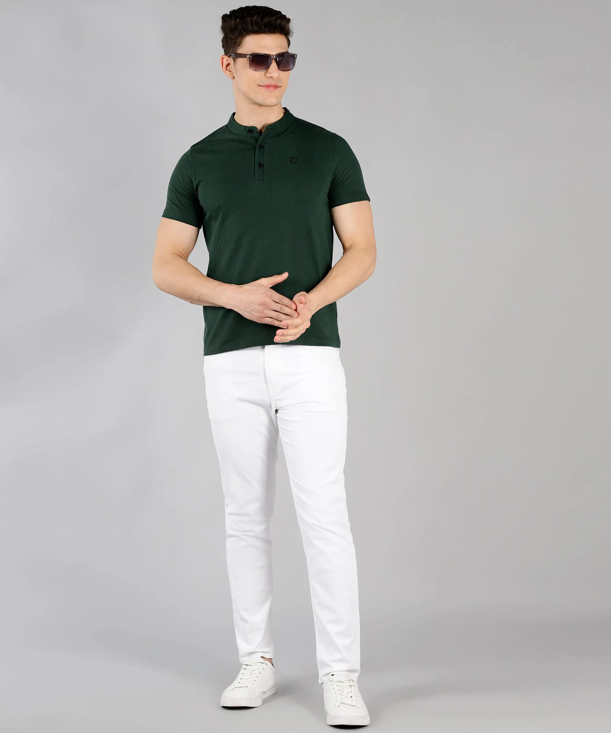 Men's Bottle Green Solid Mandarin Collar Slim Fit Half Sleeve Cotton T-Shirt